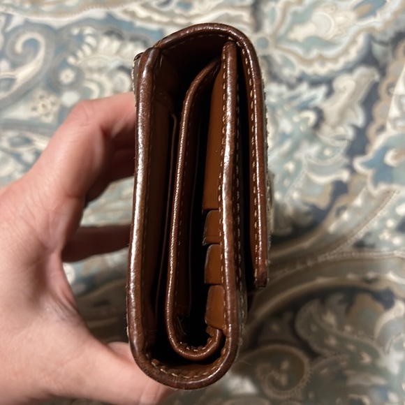 GUC vintage brown buckle Coach wallet - Picture 10 of 12